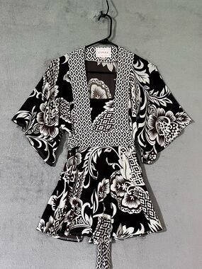 Envy U Kimono Sleeve Tie in Back Top  Brown Black Ivory Womens Sz S